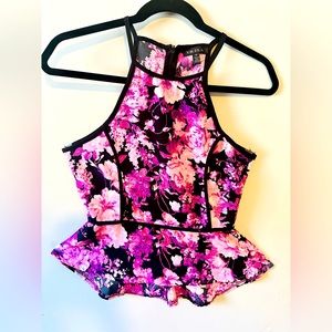 UK2LA women’s small peplum top